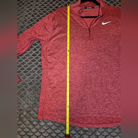 G320. Nike Dri-FIT Element 1/2 Zip Long Sleeve Heathered Red - Size XL - Picture 9 of 9